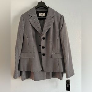 Le suit two pieces casual wear!